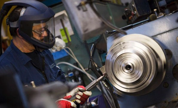 Servicio de reparación de equipos Alfa Laval para maximizar rendimiento y prolongar vida útil mediante inspección, soldadura y pruebas de funcionamiento